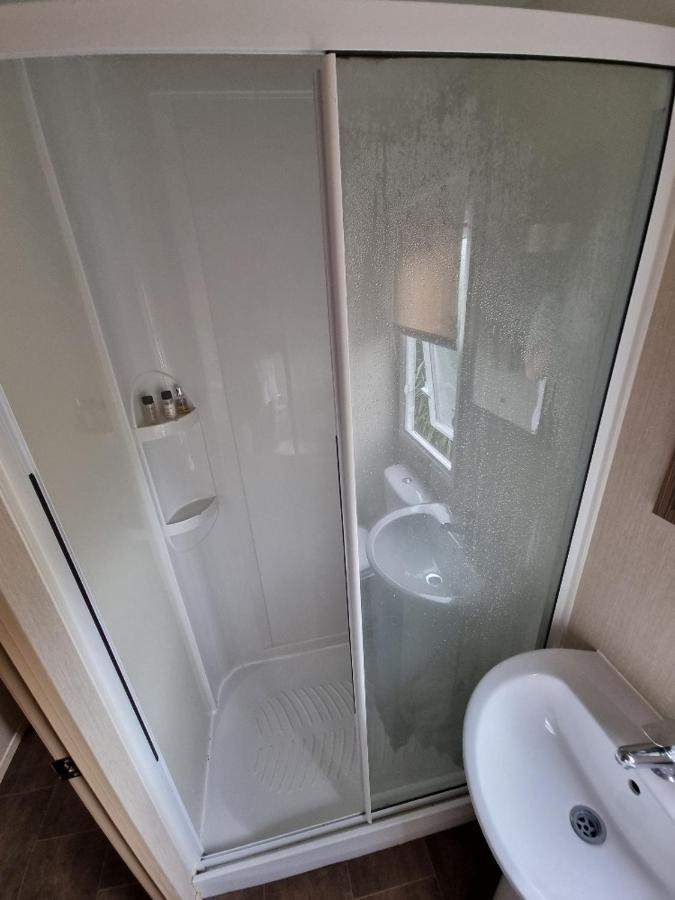 Willow-Static Caravan On Holiday Park Near Margate, Kent Hotell Birchington-on-Sea Exteriör bild